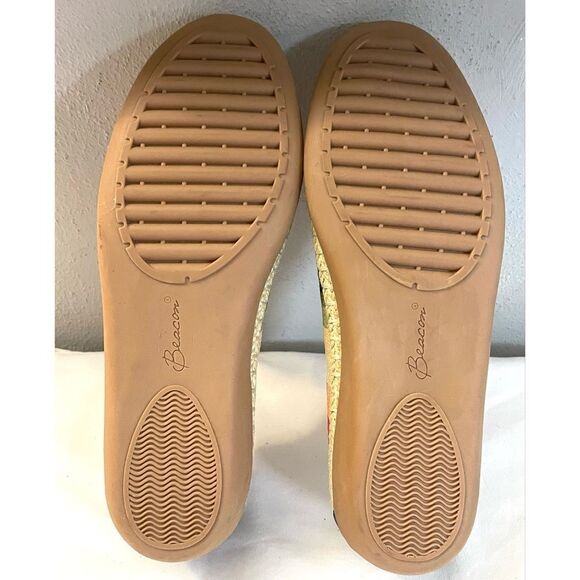 Beacon Fashion Multicolored Canvas Loafers Women’s Shoes Size 7 Medium New - Picture 10 of 12